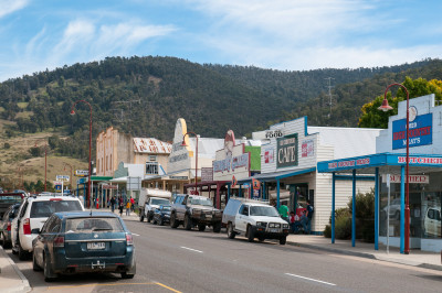 Around the Victorian Mountains
 Hero