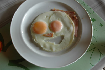 Malaysia and Thailand - Christmas 2009
 Hero