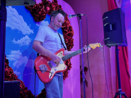 Liam Finn at Altar Electric
 Hero