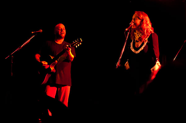 Frente live at The Corner Hotel, Richmond Melbourne
 Hero
