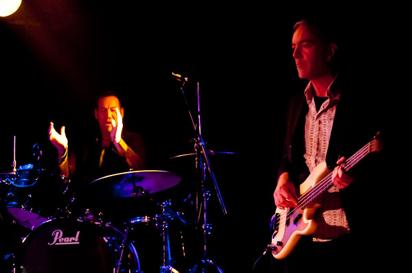 Frente live at The Corner Hotel, Richmond Melbourne
 Hero