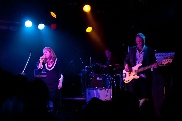 Frente live at The Corner Hotel, Richmond Melbourne
 Hero