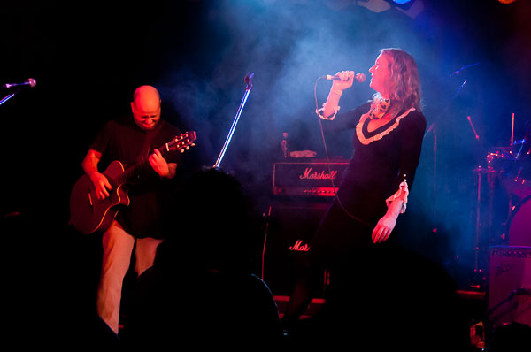Frente live at The Corner Hotel, Richmond Melbourne
 Hero